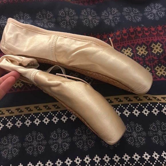 Sansha pointe shoes - Picture 4 of 8